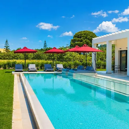 Nobilita Grand 7-bedroom Luxury With Sky-lounge Rooftop & 21m Pool - By Posarellivillas *