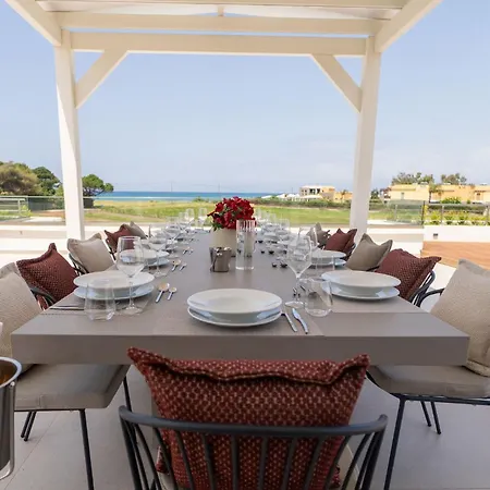 Nobilita Grand 7-bedroom Luxury With Sky-lounge Rooftop & 21m Pool - By Posarellivillas Вилла