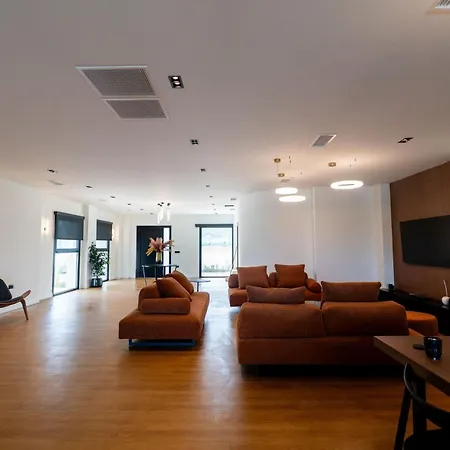 Nobilita Grand 7-bedroom Luxury With Sky-lounge Rooftop & 21m Pool - By Posarellivillas Villa