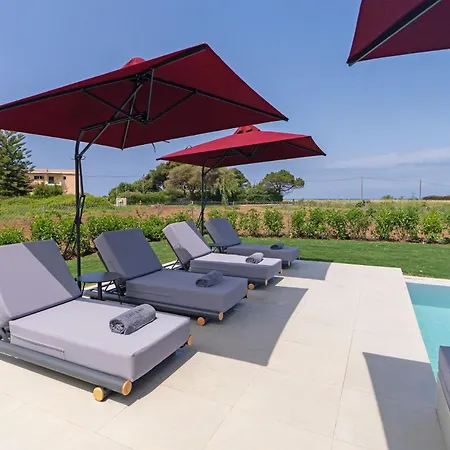 Вилла Nobilita Grand 7-bedroom Luxury With Sky-lounge Rooftop & 21m Pool - By Posarellivillas