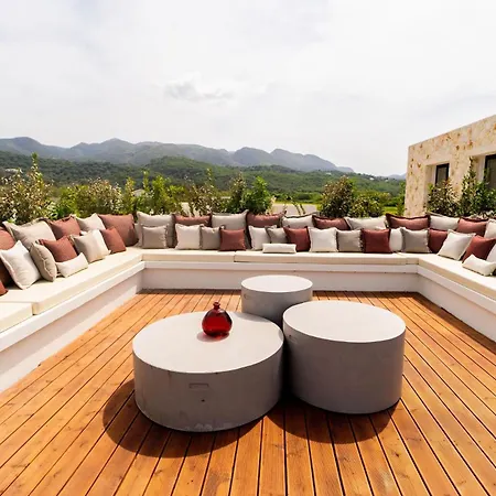 Nobilita Grand 7-bedroom Luxury With Sky-lounge Rooftop & 21m Pool - By Posarellivillas *