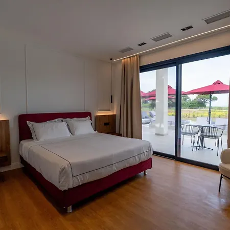 Nobilita Grand 7-bedroom Luxury With Sky-lounge Rooftop & 21m Pool - By Posarellivillas Villa